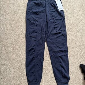 Lululemon Dance Studio Mid-Rise Jogger Tall Women’s Size 6 – Navy |New with tags